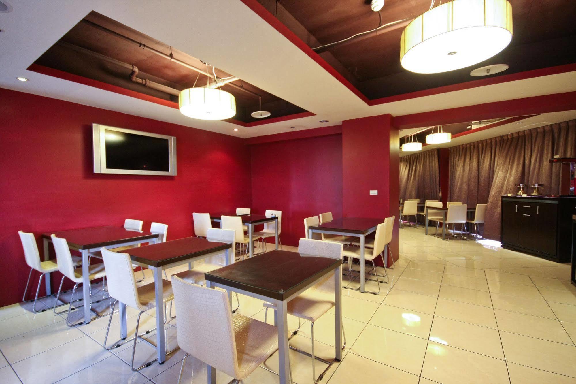 טאיצ'ונג Talmud Hotel Gongyuan מראה חיצוני תמונה