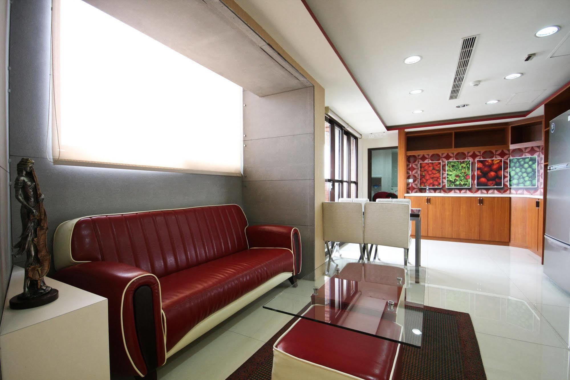 טאיצ'ונג Talmud Hotel Gongyuan מראה חיצוני תמונה